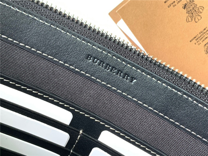 Burberry  버버리 클러치 백 B61010