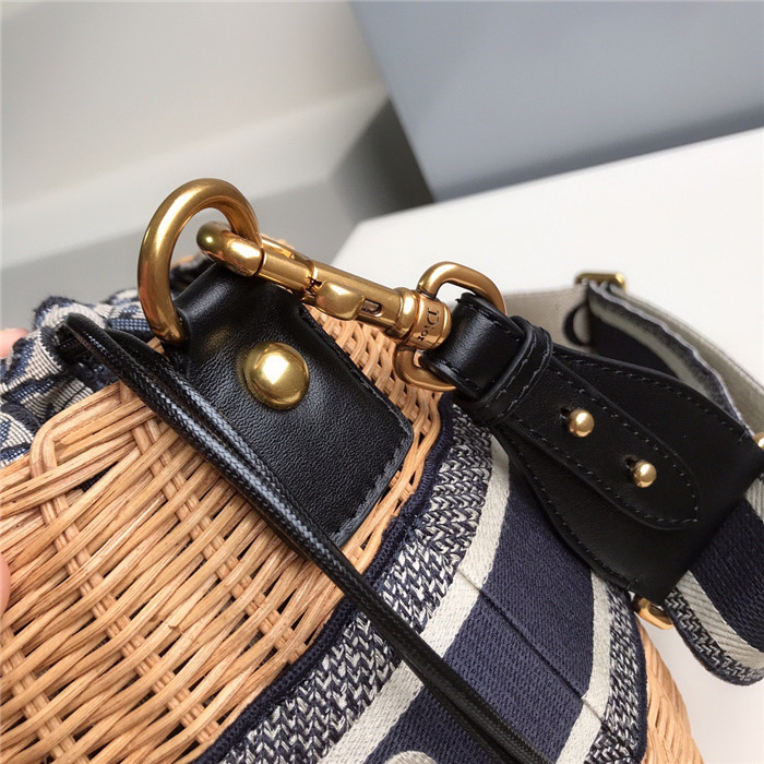 Dior  디올 Wicker 버킷백 D648008
