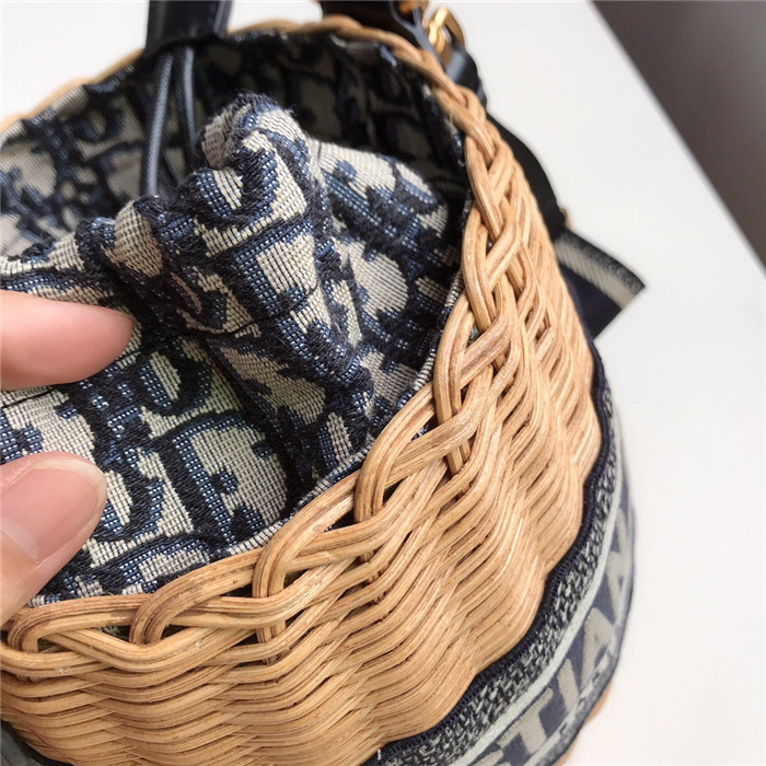 Dior  디올 Wicker 버킷백 D648008