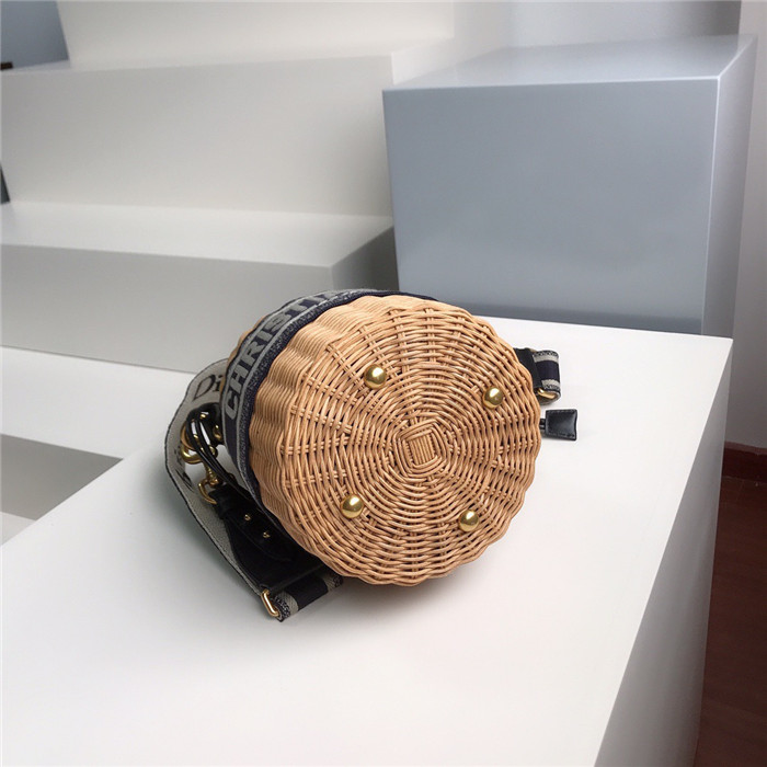 Dior  디올 Wicker 버킷백 D648008