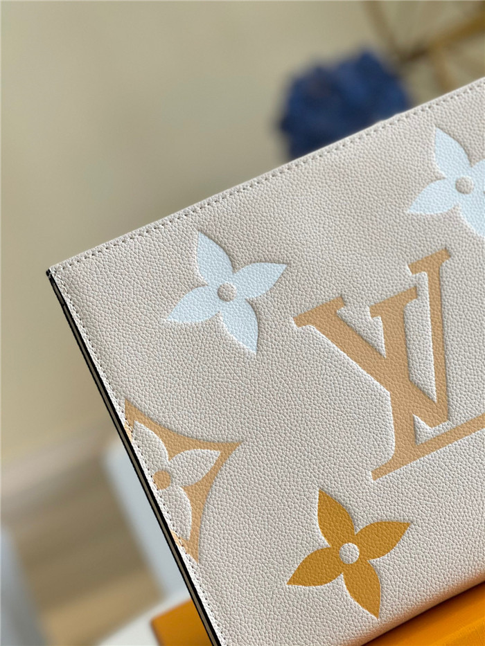 Louis Vuitton 루이비통 바이 더 풀 토일레트리 파우치 26 M80504 2021/신상
