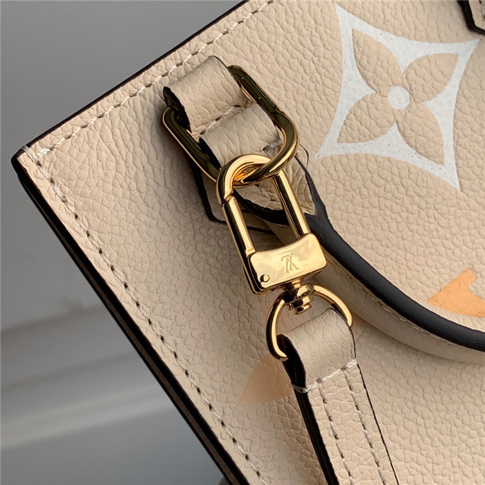 Louis Vuitton 루이비통 쁘띠 삭 플라 M80449