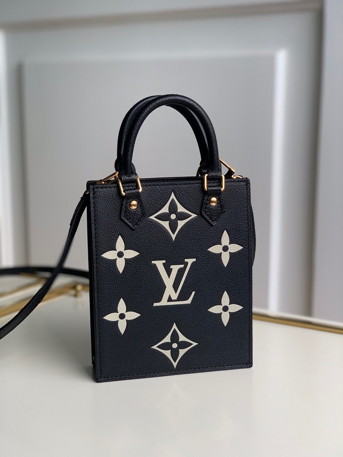 Louis Vuitton 루이비통 쁘띠 삭 플라 M80449
