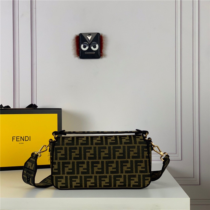 Fendi  펜디 아이코닉 바게트백 F94109