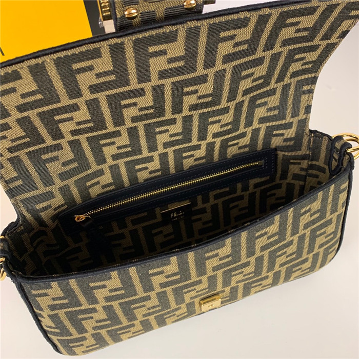 Fendi  펜디 아이코닉 바게트백 F94109
