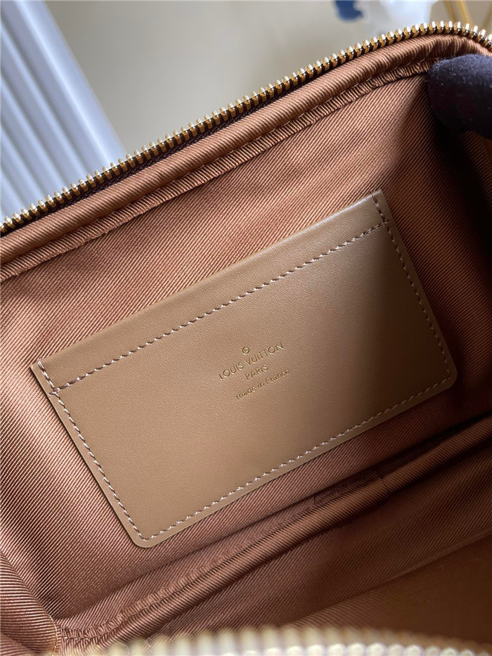 Louis Vuitton 루이비통 유틸리티 크로스바디백 M804