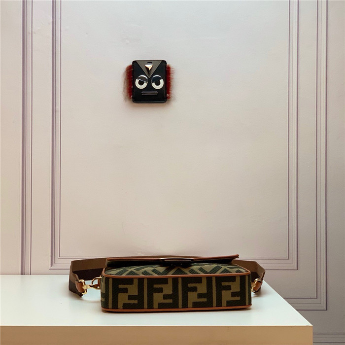 Fendi 펜디 아이코닉 바게트백
