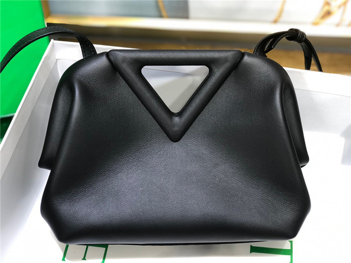 Bottega Veneta 보테가 트라이앵글백 B55665