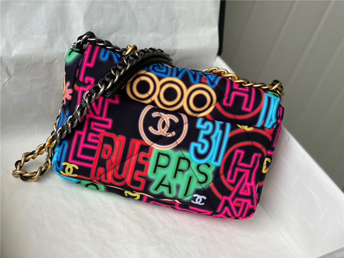 CHANEL  샤넬 19백 AS1160