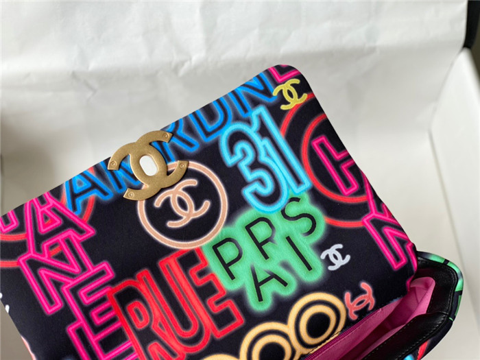 CHANEL  샤넬 19백 AS1160