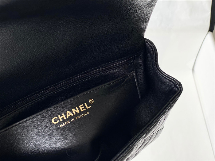 CHANEL 샤넬 캐비어 탑핸들 뉴미니 플랩백 AS2431