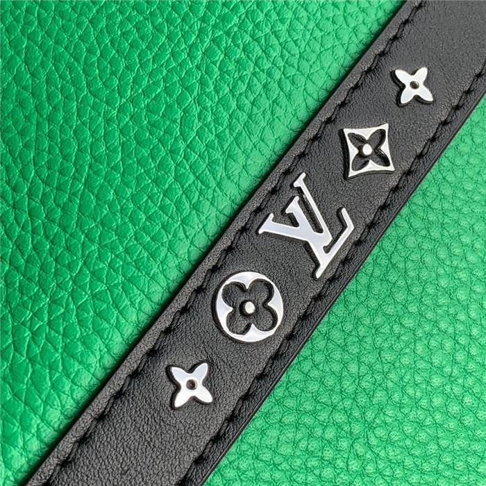 Louis Vuitton  루이비통 크루저 숄더백 M57819