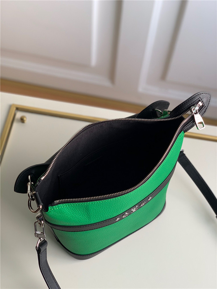 Louis Vuitton  루이비통 크루저 숄더백 M57819