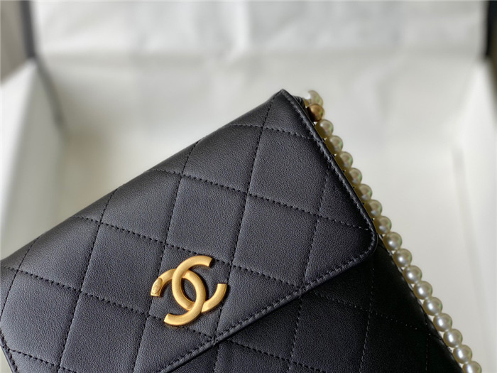 CHANEL 샤넬 카프스킨 퀼팅 스트랩 스몰 호보백 AS2503