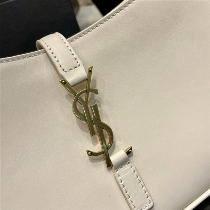Saint Laurent 생로랑 스몰 호보백 Y657228