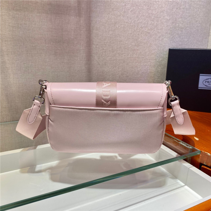 PRADA 프라다 래더 브러시드 메신저백 1BD295