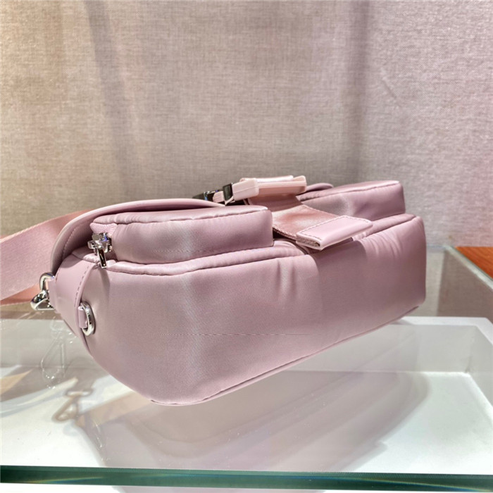 PRADA 프라다 래더 브러시드 메신저백 1BD295