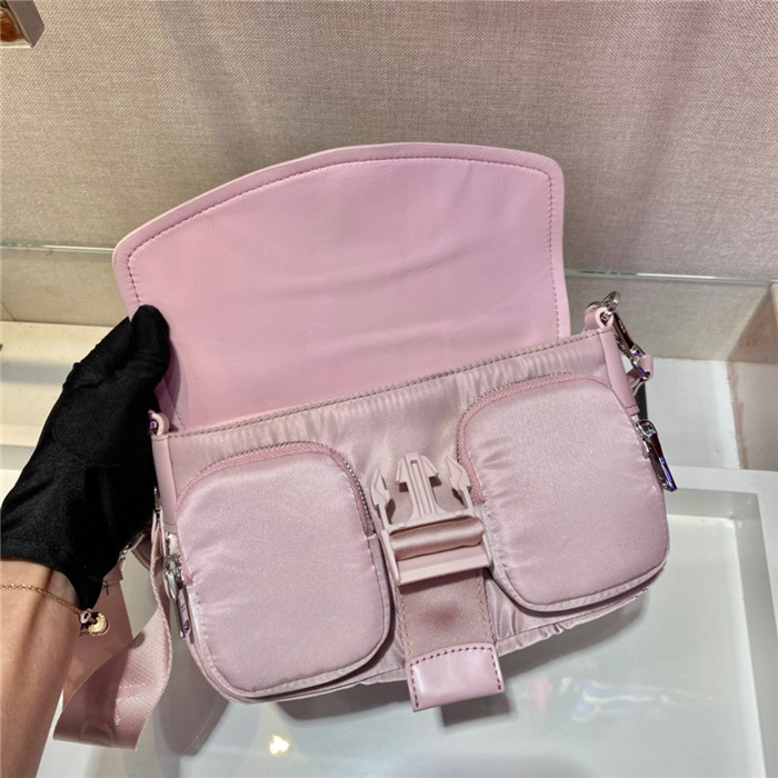 PRADA 프라다 래더 브러시드 메신저백 1BD295