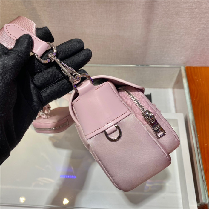 PRADA 프라다 래더 브러시드 메신저백 1BD295