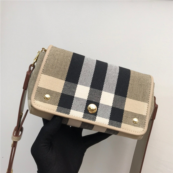 Burberry 버버리 미니 크로스백 B30061