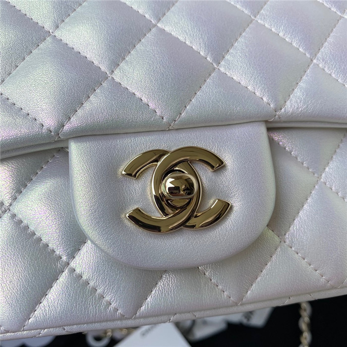 CHANEL 샤넬 클래식 플랩백 20CM A01116