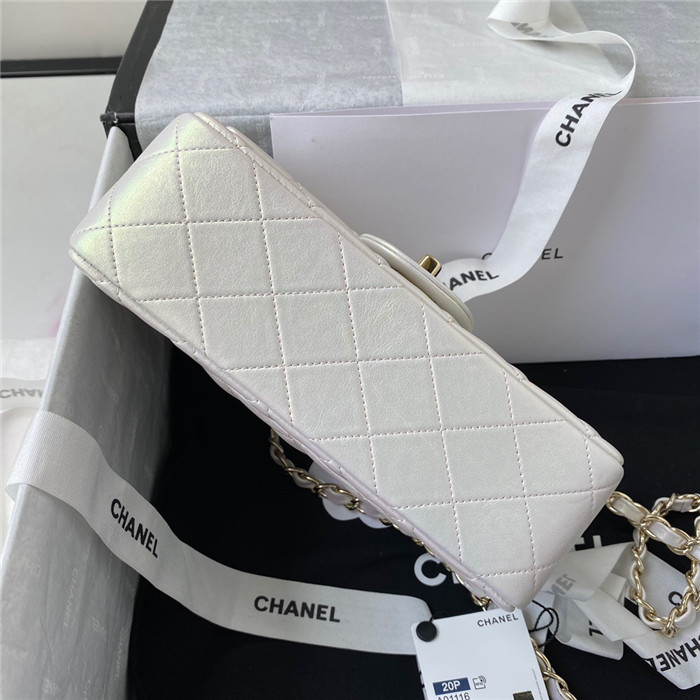 CHANEL 샤넬 클래식 플랩백 20CM A01116