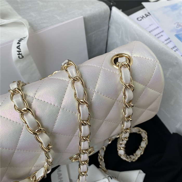 CHANEL 샤넬 클래식 플랩백 20CM A01116