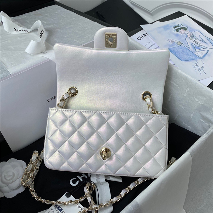 CHANEL 샤넬 클래식 플랩백 20CM A01116
