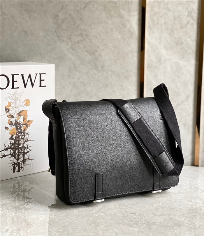 Loewe 로에베 남성용 메신져백 L691010