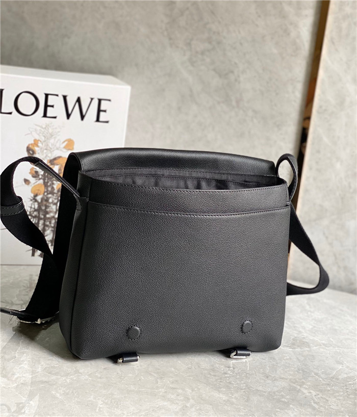 Loewe 로에베 남성용 메신져백 L691010