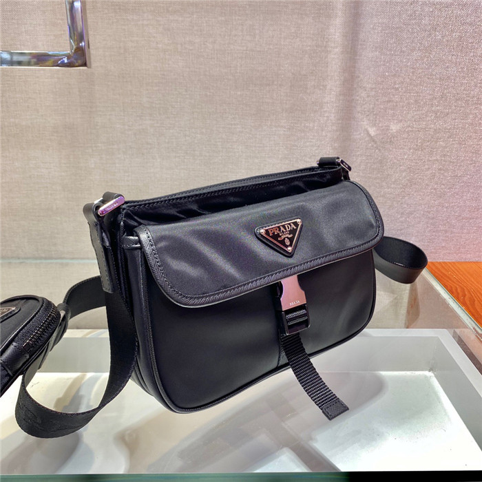 PRADA 프라다 리나일론 숄더백 남성용 2VH133