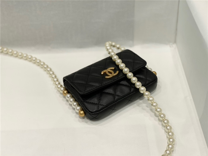 CHANEL 샤넬 진주 스트랩 미니 플랩 카드 홀더백 A81085