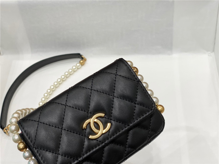 CHANEL 샤넬 진주 스트랩 미니 플랩 카드 홀더백 A81085