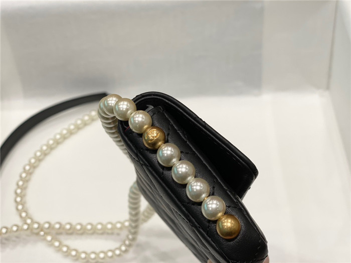 CHANEL 샤넬 진주 스트랩 미니 플랩 카드 홀더백 A81085