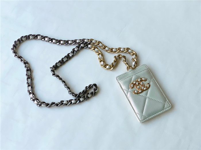 CHANEL 샤넬 19 체인 카드목걸이 AS3120