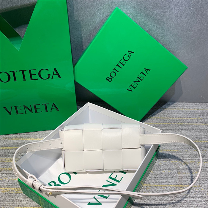 BOTTEGA VENETA 보테가 베네타 힙색 B90770