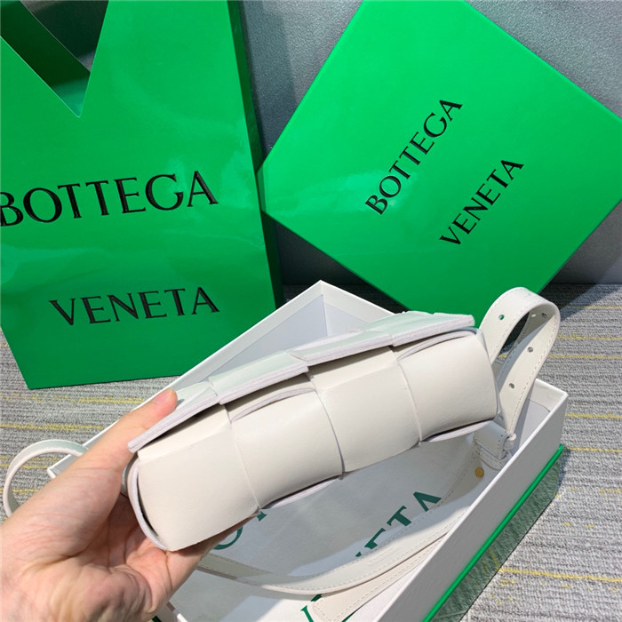 BOTTEGA VENETA 보테가 베네타 힙색 B90770