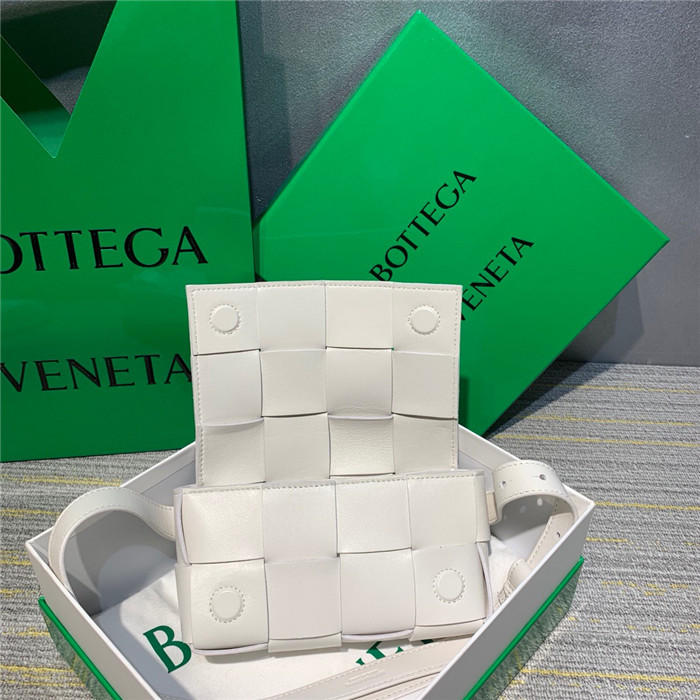 BOTTEGA VENETA 보테가 베네타 힙색 B90770