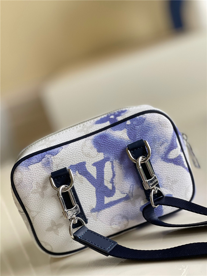 LOUIS VUITTON 루이비통 아웃도어 파우치 크로스백 M45763
