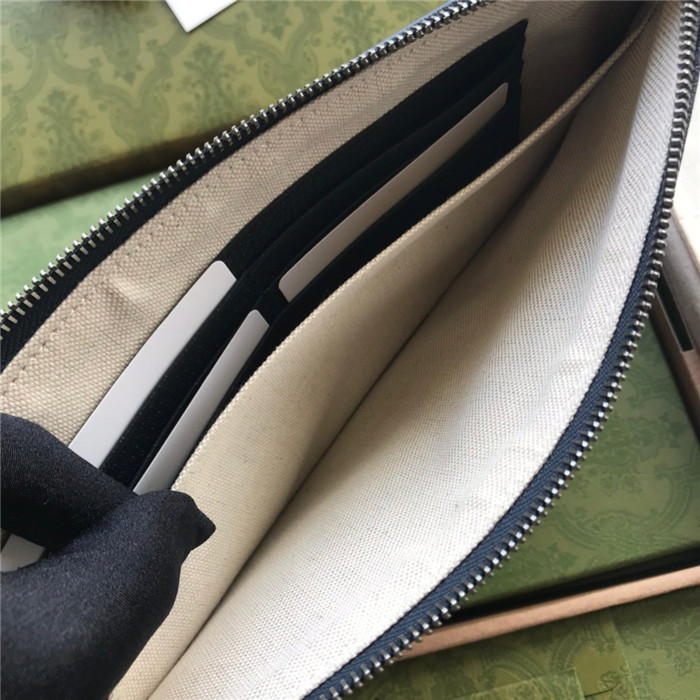 Gucci  구찌 GG 멀티컬러 파우치 657581