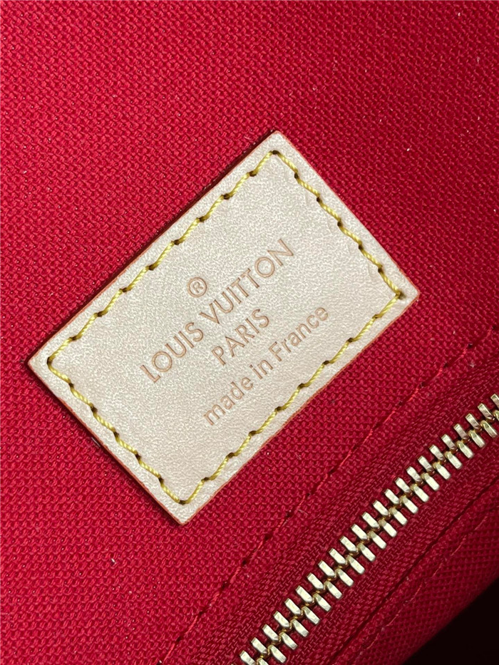 LOUIS VUITTON 루이비통 쁘띠 삭 플라 숄더백 M4584