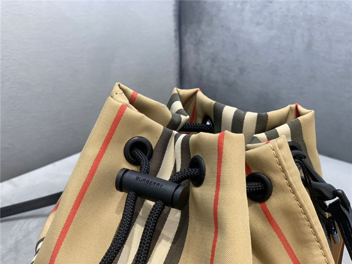  Burberry 버버리 버킷백 B61511