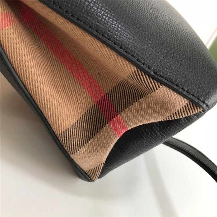 Burberry 버버리 미니 배너백 B7121