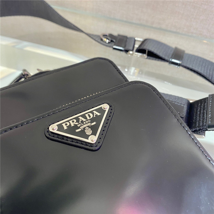 PRADA  프라다 브러시드 스마트폰 케이스 2ZH126