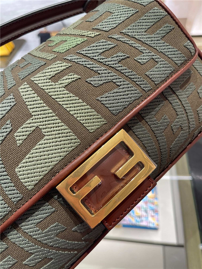 Fendi 펜디 아이코닉 바게트백 F8409
