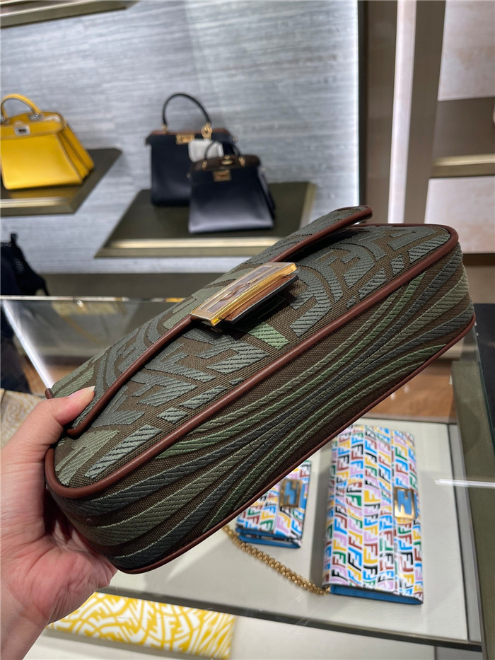 Fendi 펜디 아이코닉 바게트백 F8409