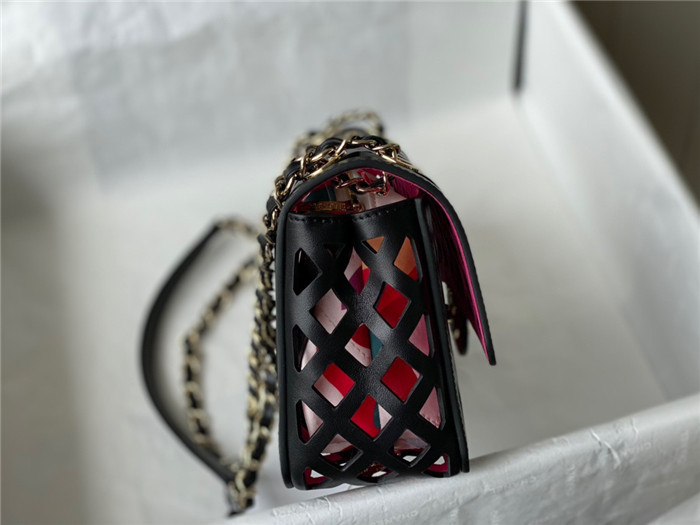 CHANEL 샤넬 카프스킨 플랩백 메탈 AS2370
