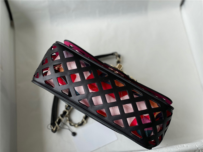 CHANEL 샤넬 카프스킨 플랩백 메탈 AS2370