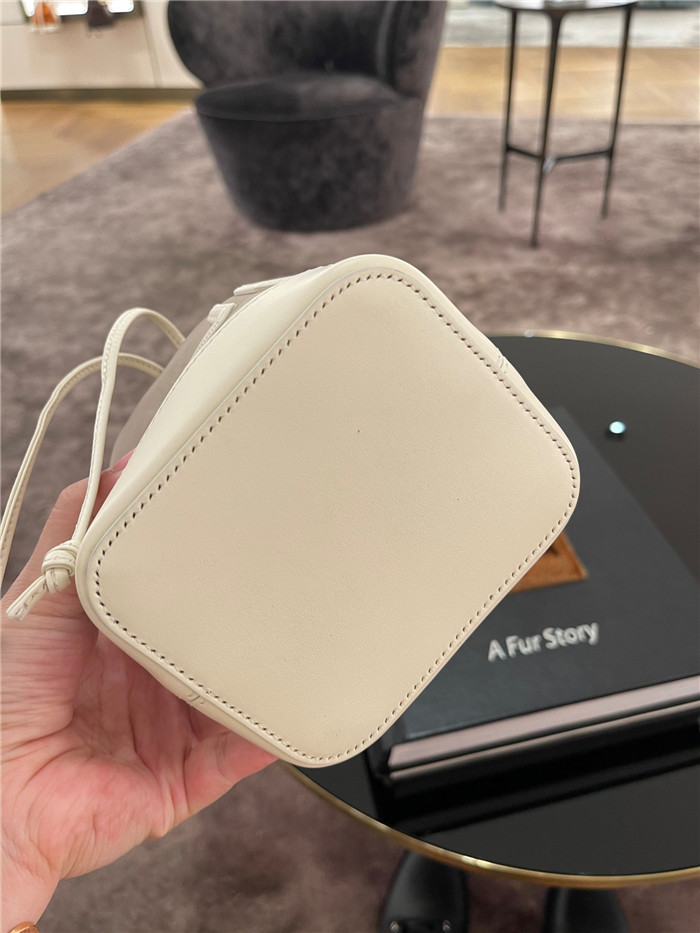 Fendi 펜디 몬트레조 미니 버킷백 F58080