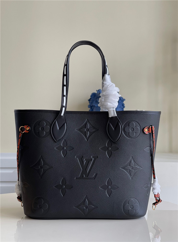  LOUIS VUITTON  루이비통 앙프렝뜨 투르텔 네버풀 MM M45686
